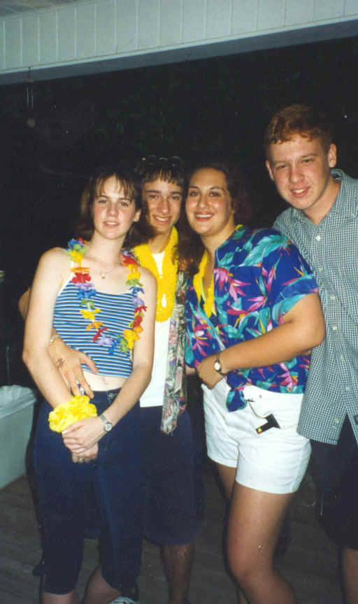 halom-party.jpg (42198 bytes)